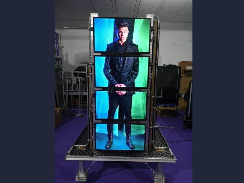 '-Split Screens by Jamie Allan- thumbnail